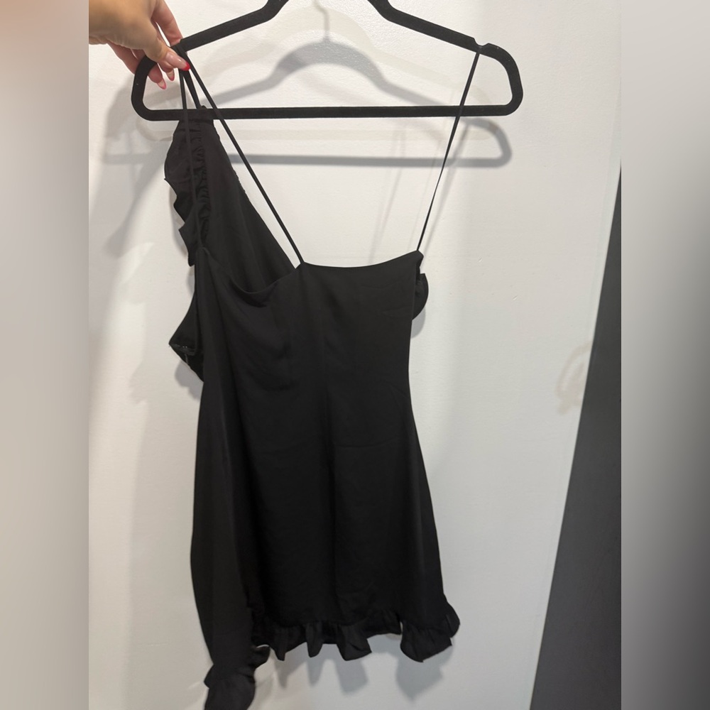 BNWT H&M Ruffle One Shoulder Dress - Picture 3 of 3